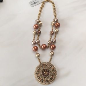 NWT 2 tier necklace
